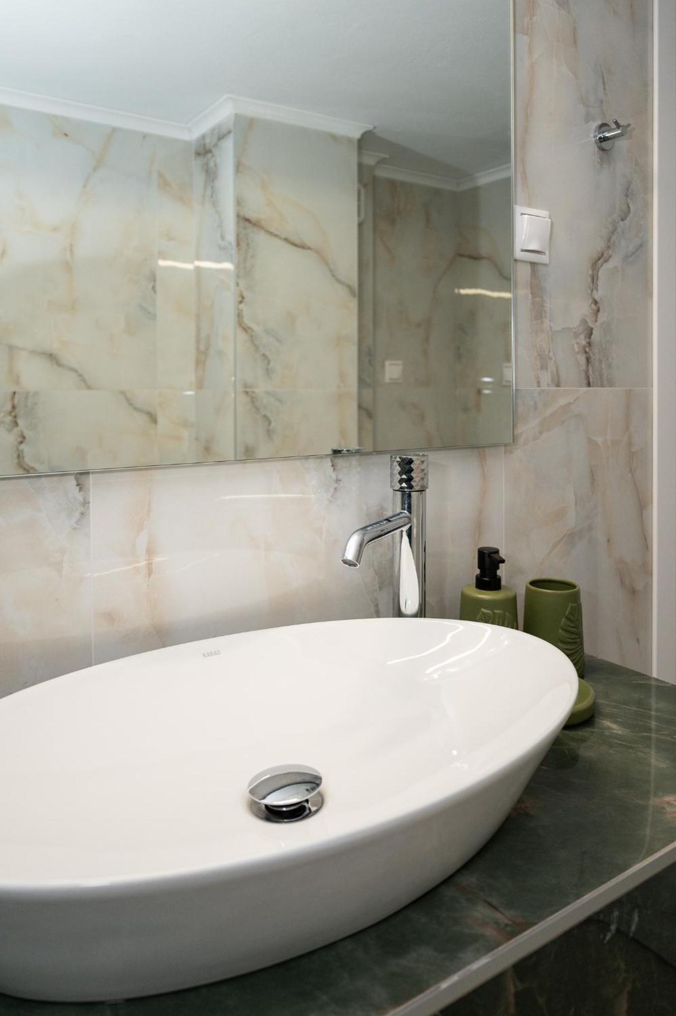 Margo Luxury Living 2 By 8essentially Appartement